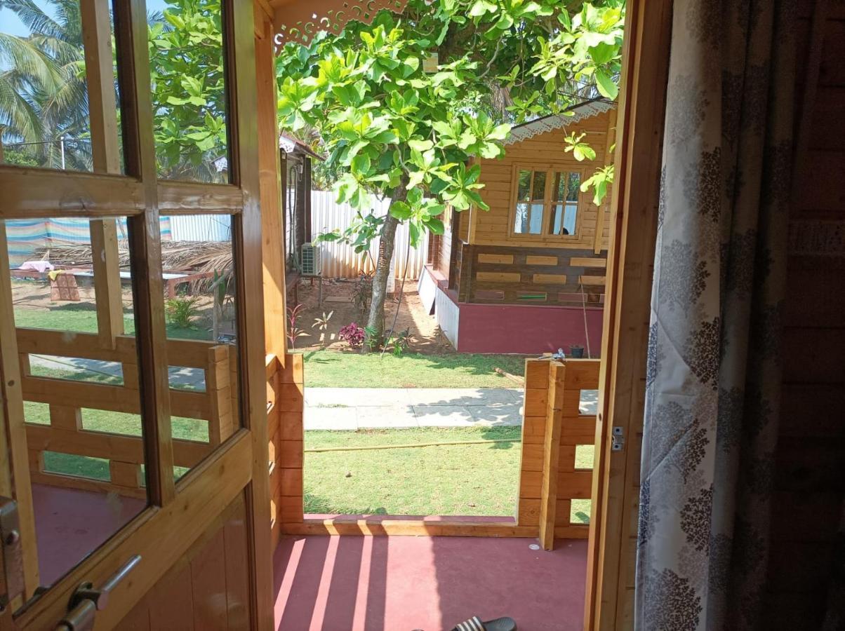 Happy Shack And Wooden Huts Resort *