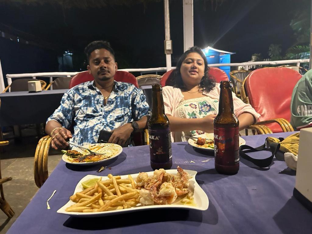 Happy Shack And Wooden Huts Resort Colva